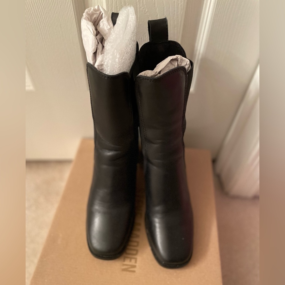 STEVE MADDEN Womens Black Pull Tab Argent Toe Block Heel Leather Chelsea 7.5 - Picture 5 of 8